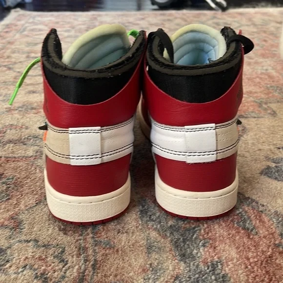 ❗️OFF WHITE JORDAN 1❗️ - Picture 4 of 16